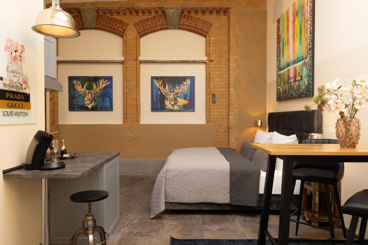 Fabric Apartments 데틴겐안데에름스 외부 사진
